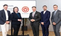 Do you know who all profits (with) from news on the net?