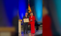 Prof. Dr. Nicole Endlich, has been awarded the Federal Cross of Merit