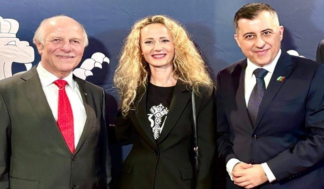 From Japan to Bulgaria in 15 minutes