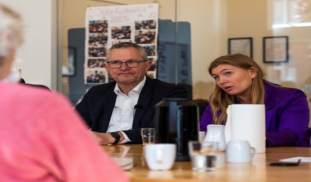 An estimated 100,000 people are affected by dementia today!