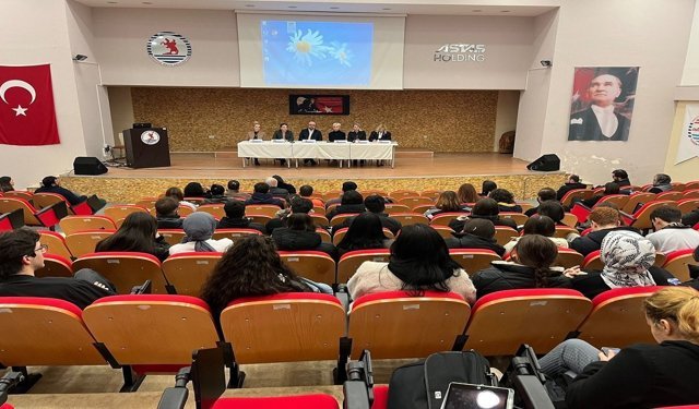 A panel discussion on the topic of "Women in the business world"