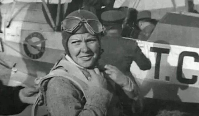 The world's first female fighter pilot