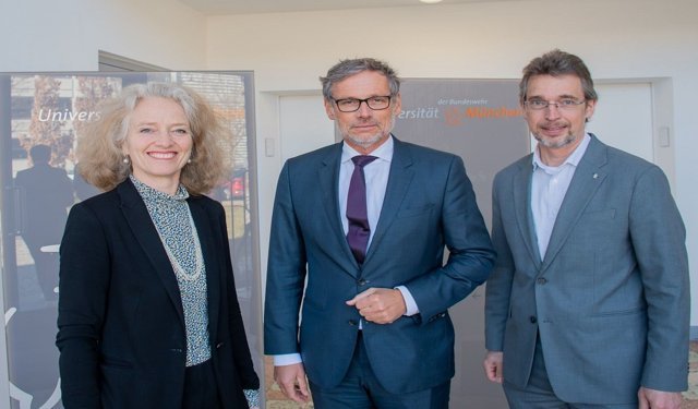 Exciting exchange on the campus in Neubiberg