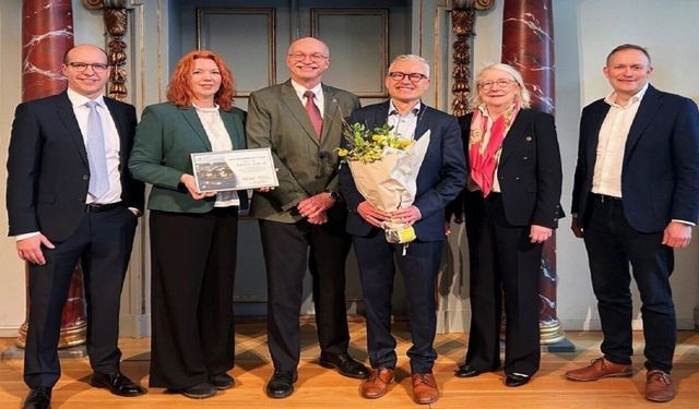 Paul van der Laan winning the Kalundborg Refinery Prize 2026!