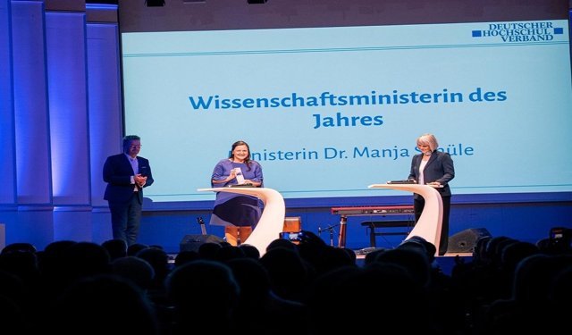 “Science Minister of the Year”