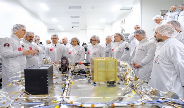 The Canadian minister visited TÜBİTAK