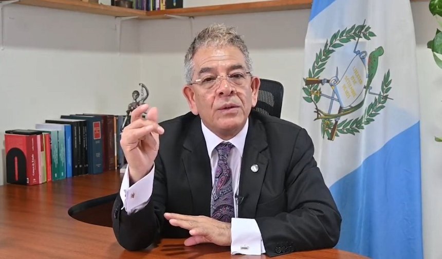 Human Rights Award goes to Miguel Ángel Gálvez