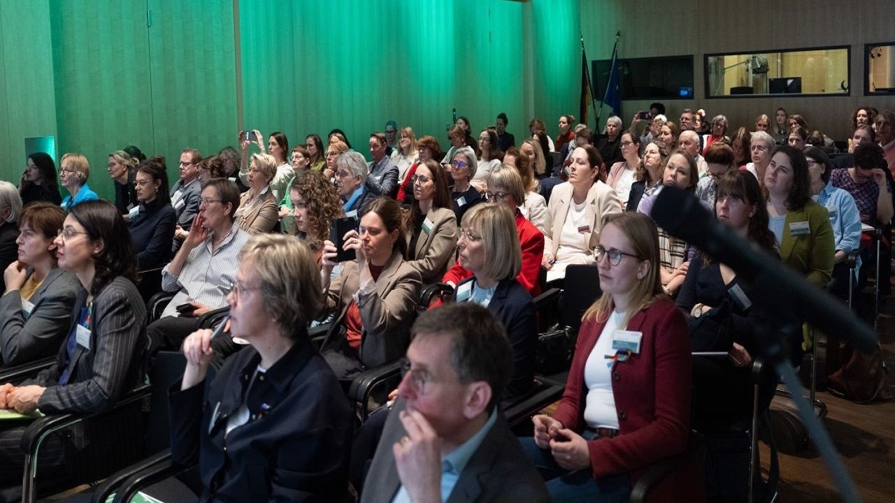 Bundesministerium Für Landwirtschaft, Ernährung Und Heimat 4
