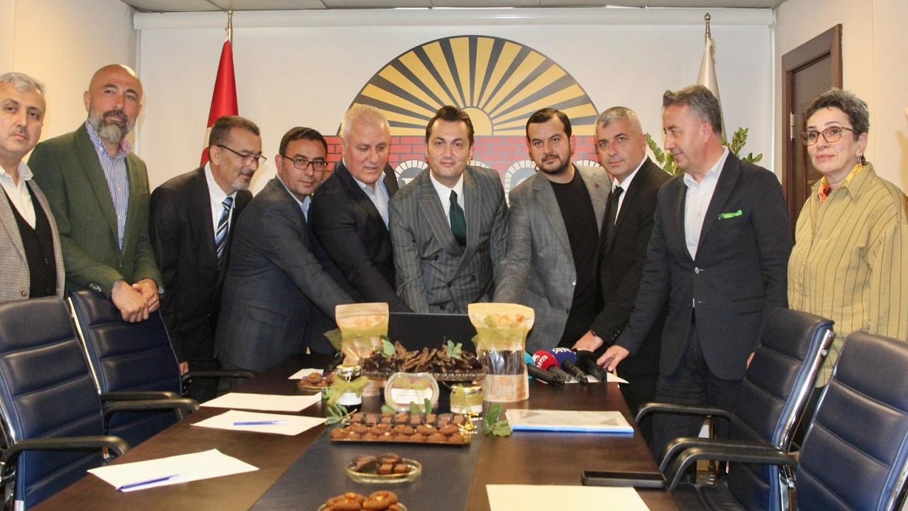 Alanya carob is on its way to Europe!