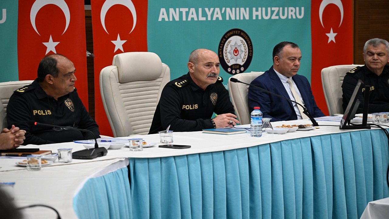 "Monthly evaluation meeting" of the Antalya police